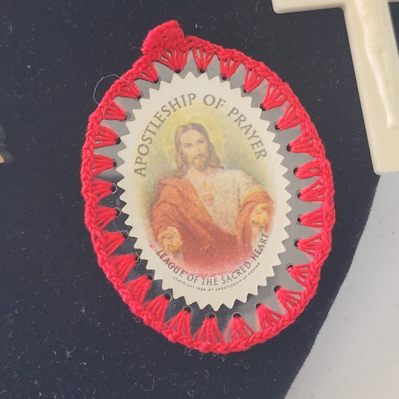 Religious Bundle Lot Rosary Necklace with Cross Pendants Glow In Dark Jewelry - Picture 5 of 9